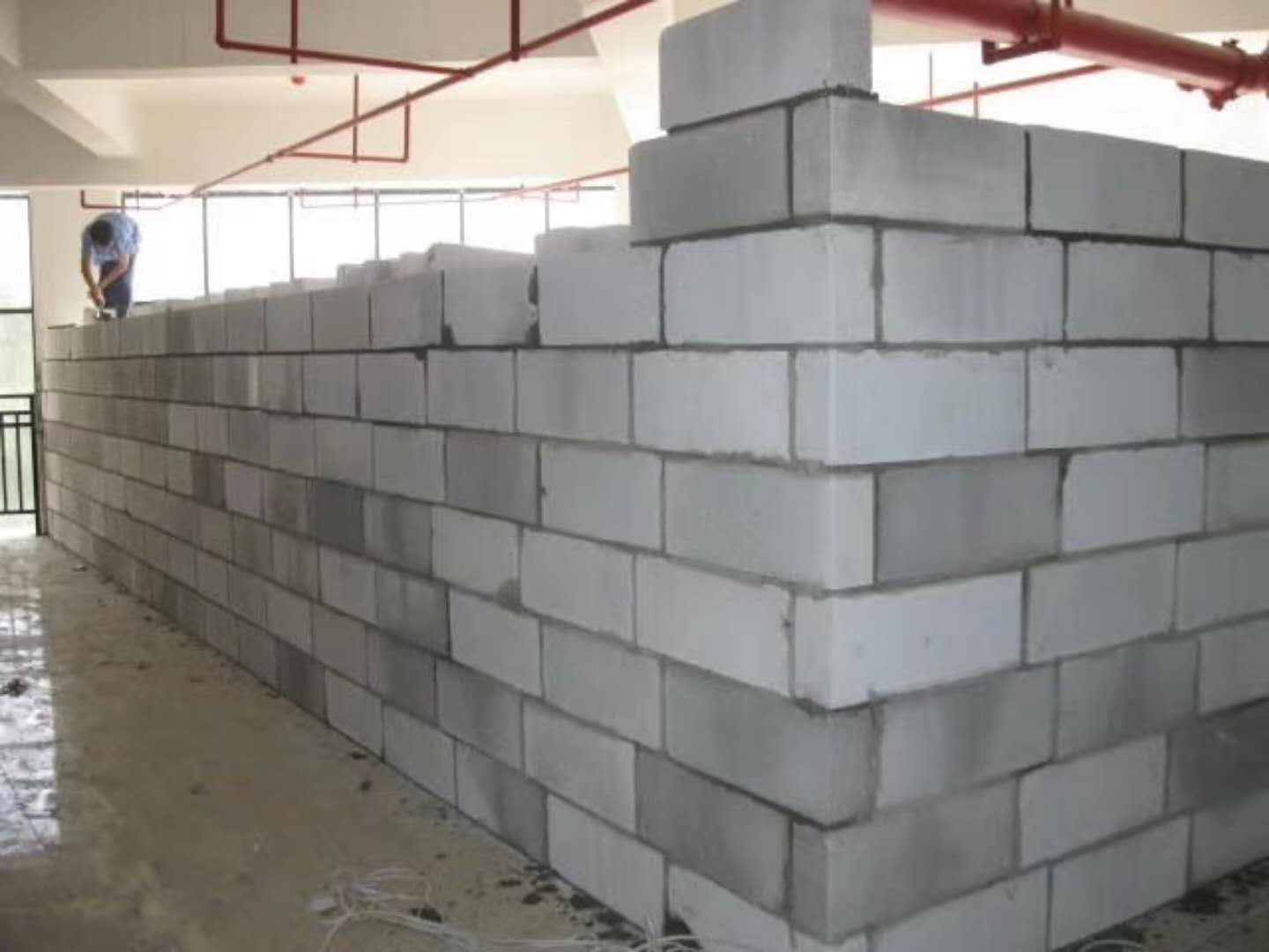 宁明蒸压加气混凝土砌块承重墙静力和抗震性能的研究
